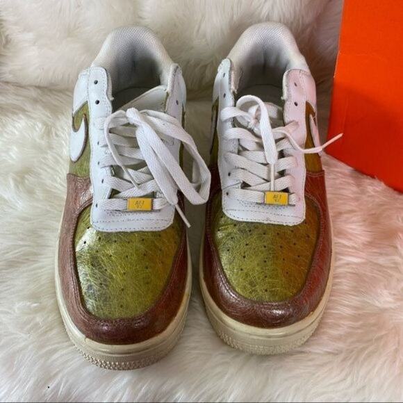 Nike Metallic Sneakers 306353 112 - Picture 2 of 9